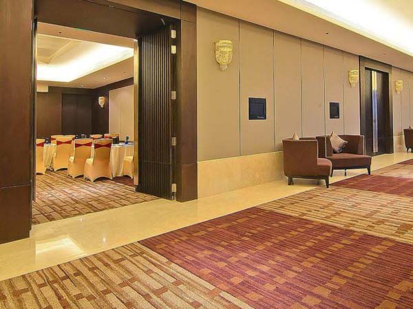 Hotel Crowne Plaza facilities: First entrance to the banquet hall